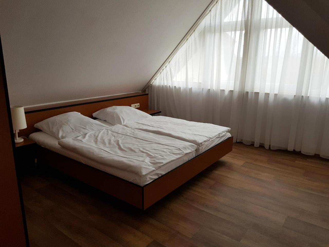 Fewo 18 Im Strandhaus Lobbe Mit Balkon 部屋 写真